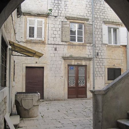 Room Mira Trogir Exterior foto