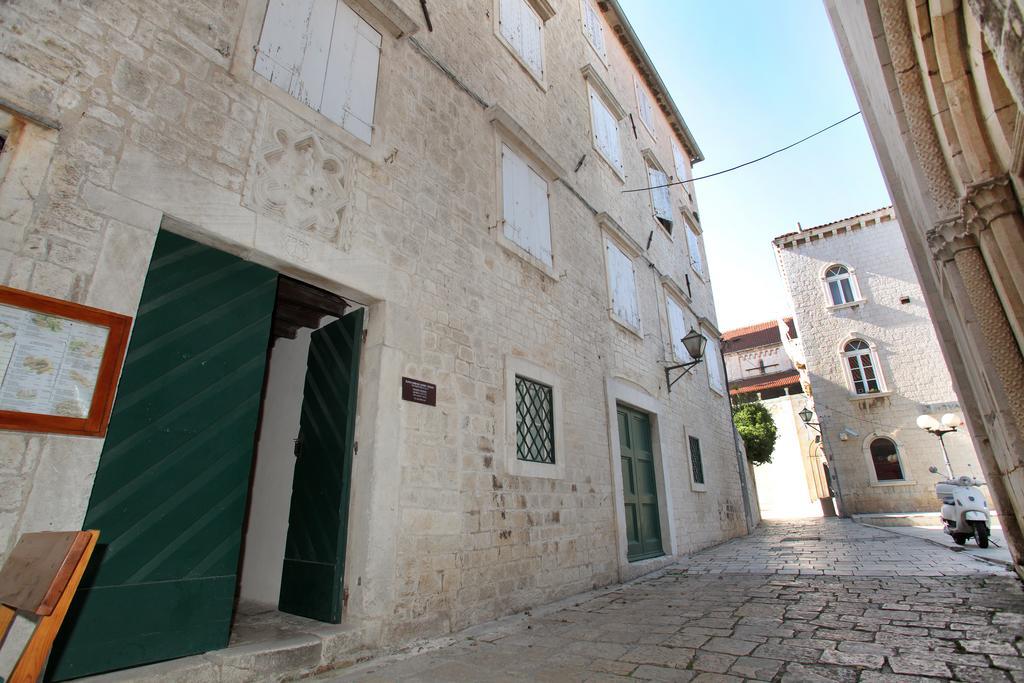 Room Mira Trogir Exterior foto