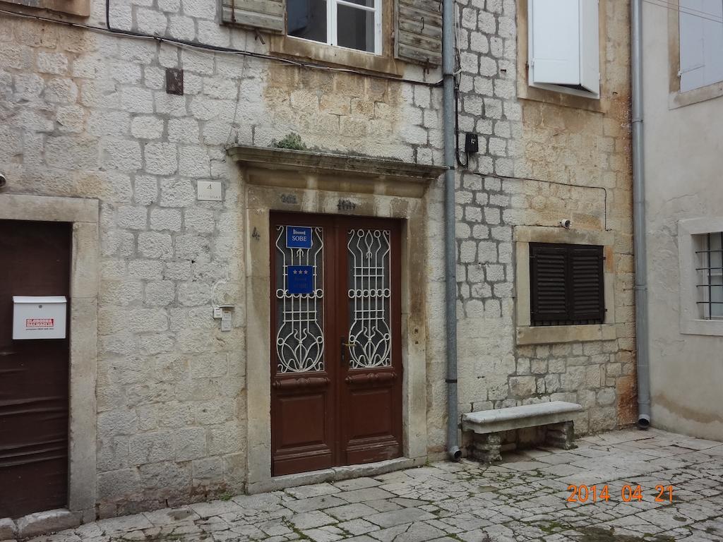 Room Mira Trogir Exterior foto