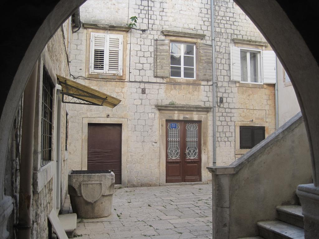 Room Mira Trogir Exterior foto