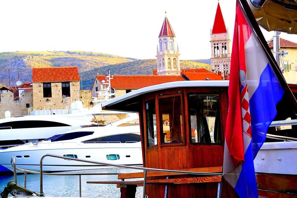 Room Mira Trogir Exterior foto